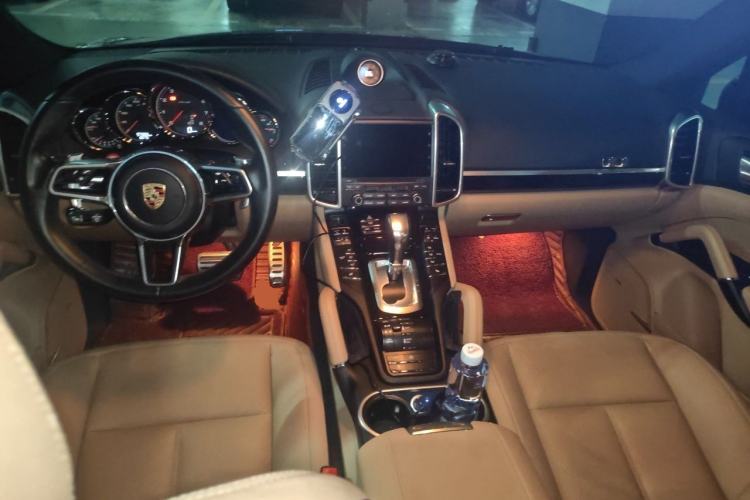 Used Porsche Cayenne 2016 Cayenne 3.0T Center Console