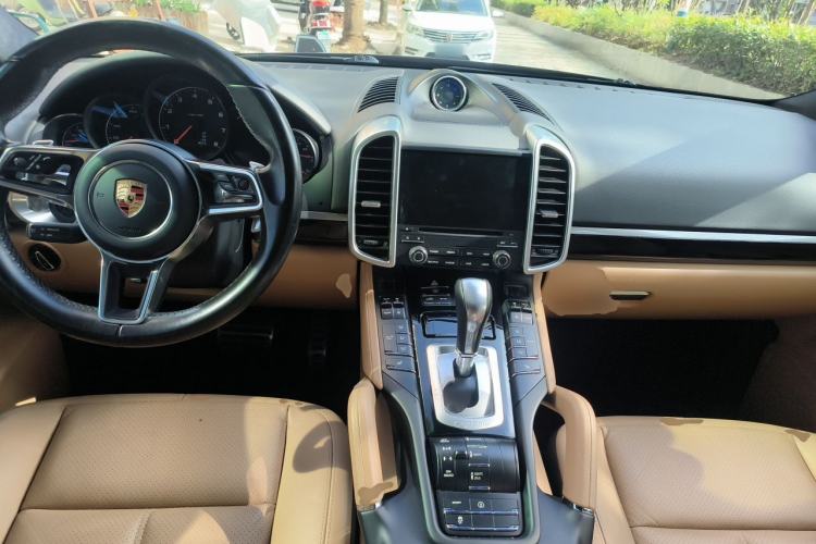 Used Porsche Cayenne 2016 Cayenne 3.0T Center Console