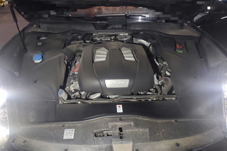 Used Porsche Cayenne 2016 Cayenne 3.0T Engine Bay
