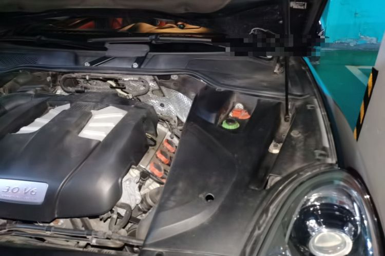 Used Porsche Cayenne 2016 Cayenne 3.0T Engine Bay Left