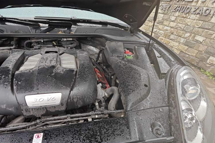 Used Porsche Cayenne 2016 Cayenne 3.0T Engine Bay Left