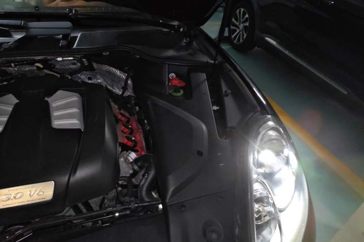 Used Porsche Cayenne 2016 Cayenne 3.0T Engine Bay Left