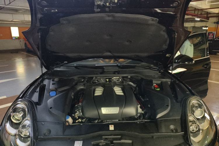 Used Porsche Cayenne 2016 Cayenne Platinum Edition 3.0T Engine Bay