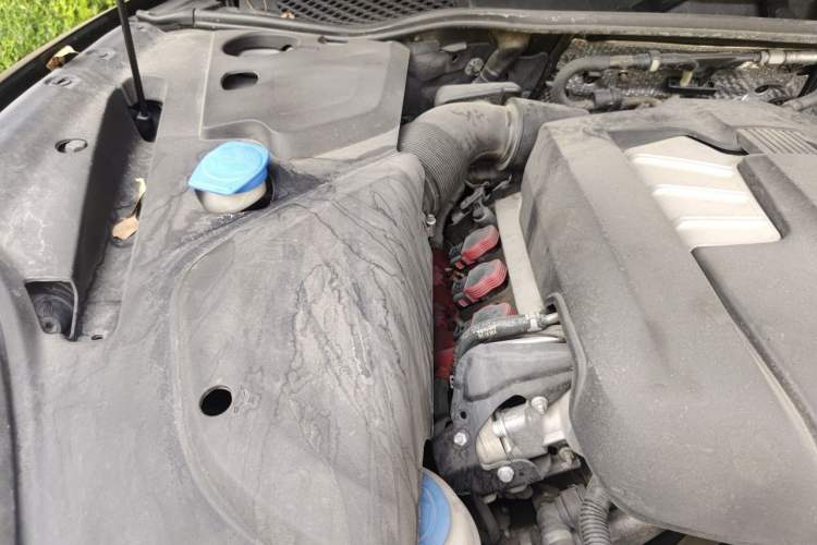 Used Porsche Cayenne 2016 Cayenne 3.0T Engine Bay Right