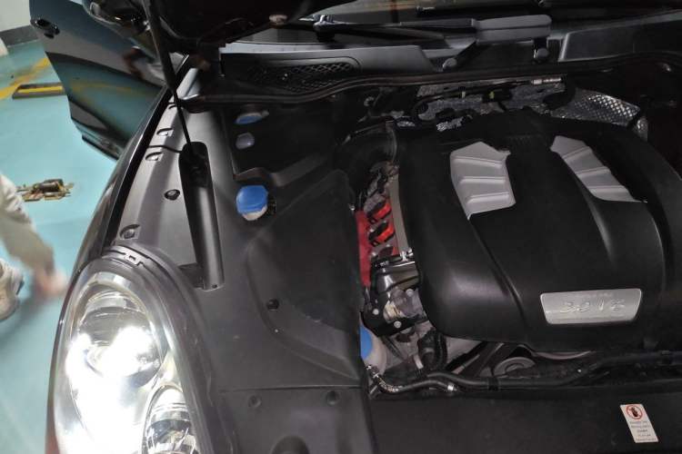Used Porsche Cayenne 2016 Cayenne 3.0T Engine Bay Right