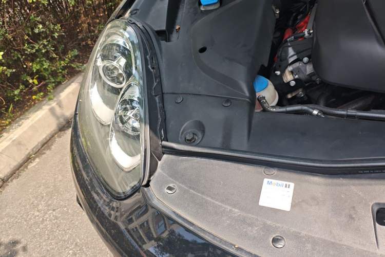 Used Porsche Cayenne 2016 Cayenne 3.0T Engine Bay Right