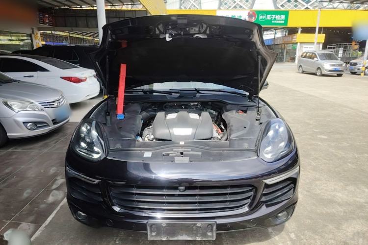 Used Porsche Cayenne 2016 Cayenne 3.0T Engine Bay