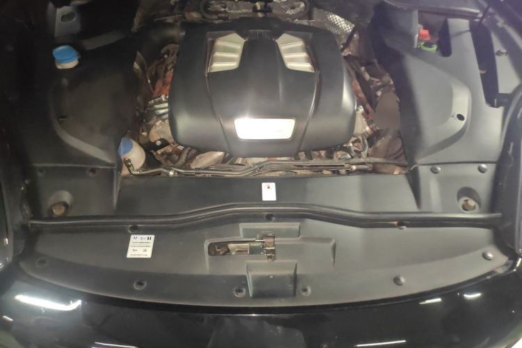 Used Porsche Cayenne 2016 Cayenne 3.0T Engine Bay