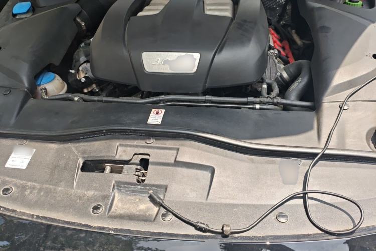 Used Porsche Cayenne 2016 Cayenne 3.0T Engine Bay