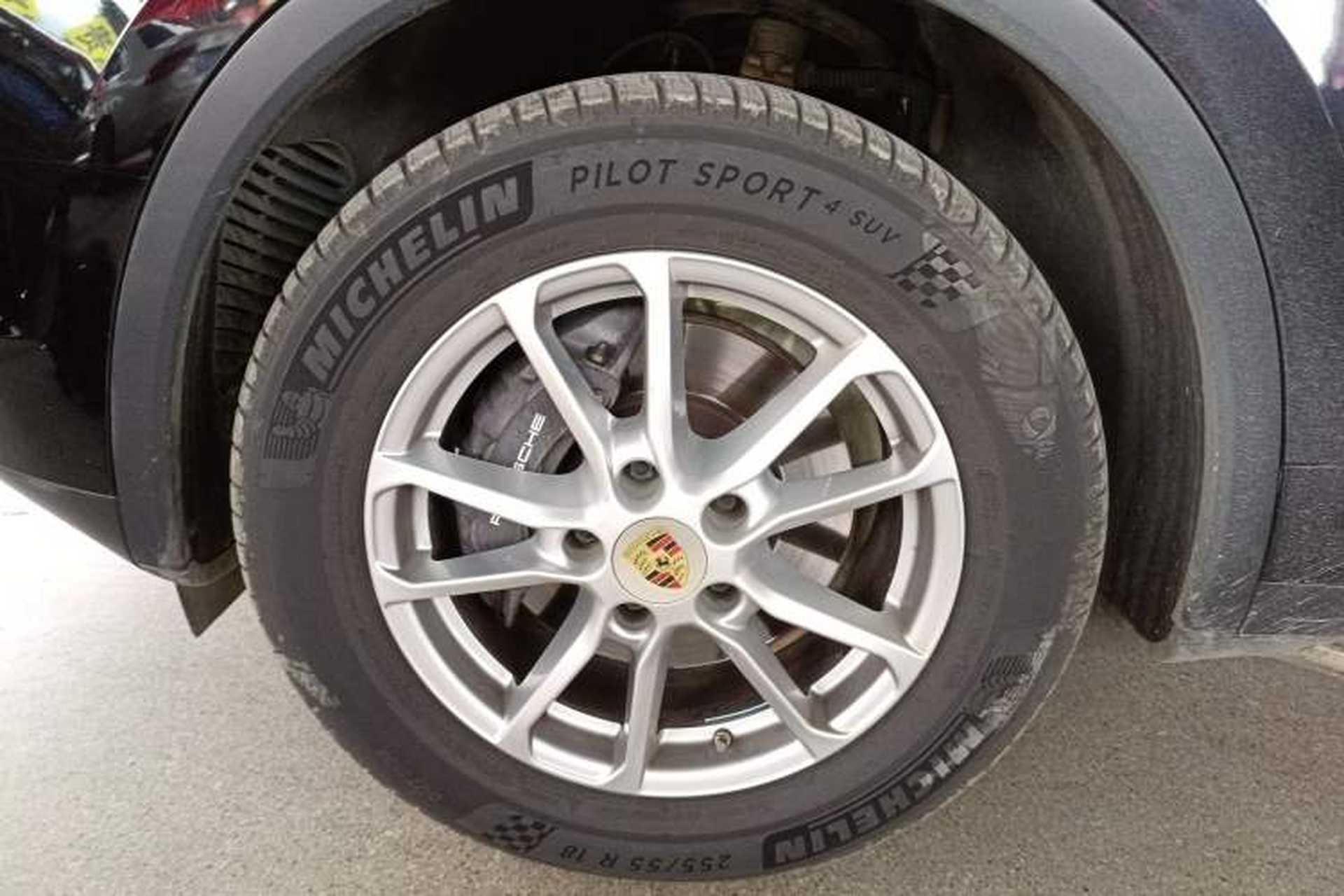 Used Porsche Cayenne 2016 Cayenne 3.0T Exterior 7