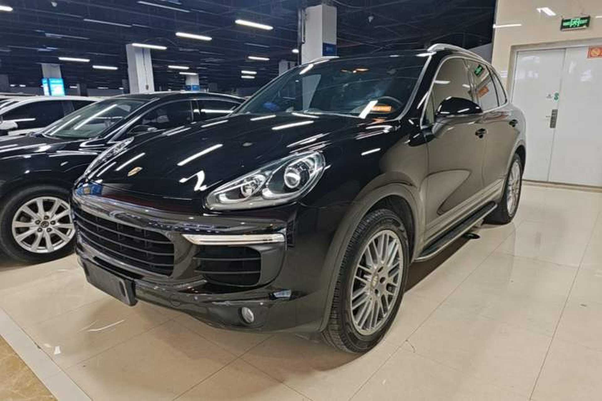 Used Porsche Cayenne 2016 Cayenne 3.0T Front Left 45 Deg