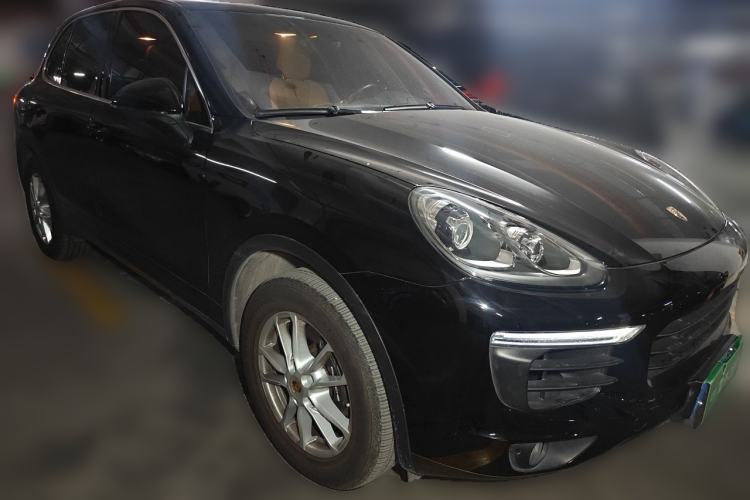 Used Porsche Cayenne 2016 Cayenne 3.0T Front Right 45 Deg