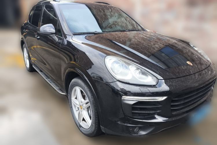 Used Porsche Cayenne 2016 Cayenne Platinum Edition 3.0T Front Right 45 Deg