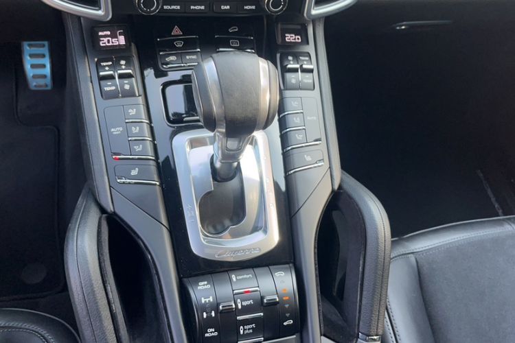 Used Porsche Cayenne 2016 Cayenne Platinum Edition 3.0T Gear Lever