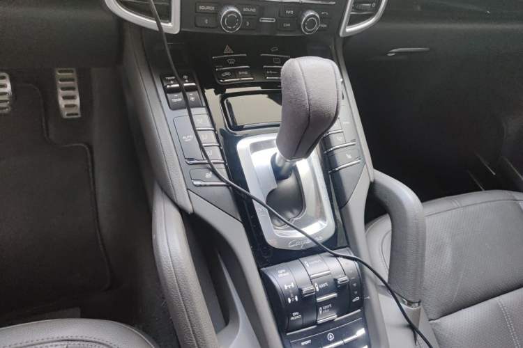 Used Porsche Cayenne 2016 Cayenne 3.0T Gear Lever