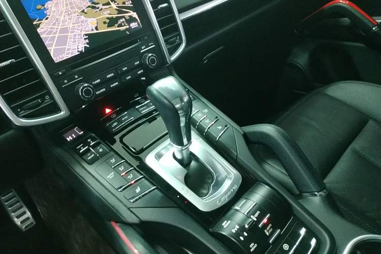 Used Porsche Cayenne 2016 Cayenne 3.0T Gear Lever