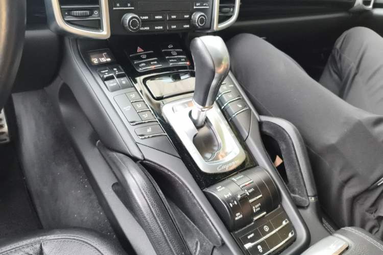 Used Porsche Cayenne 2016 Cayenne 3.0T Gear Lever