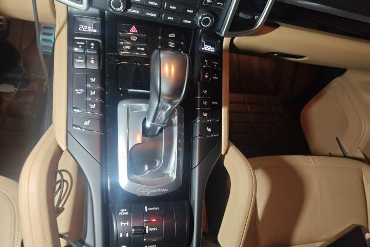 Used Porsche Cayenne 2016 Cayenne 3.0T Gear Lever
