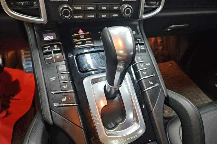 Used Porsche Cayenne 2016 Cayenne 3.0T Gear Lever