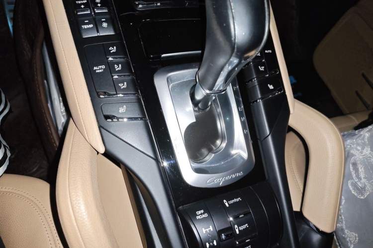 Used Porsche Cayenne 2016 Cayenne 3.0T Gear Lever