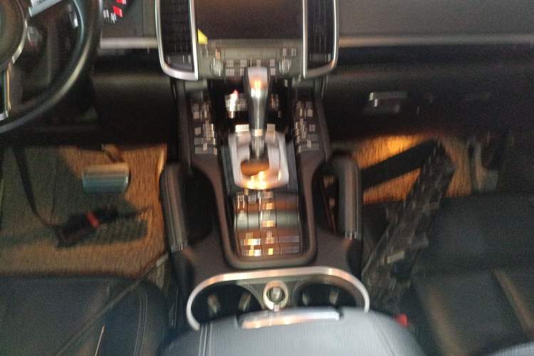 Used Porsche Cayenne 2016 Cayenne 3.0T Gear Lever