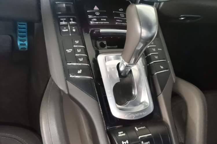 Used Porsche Cayenne 2016 Cayenne 3.0T Gear Lever