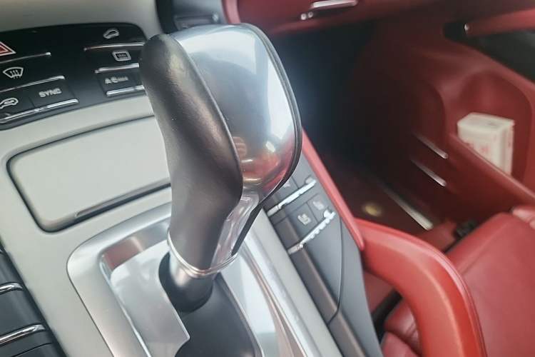 Used Porsche Cayenne 2016 Cayenne GTS 3.6T Gear Lever