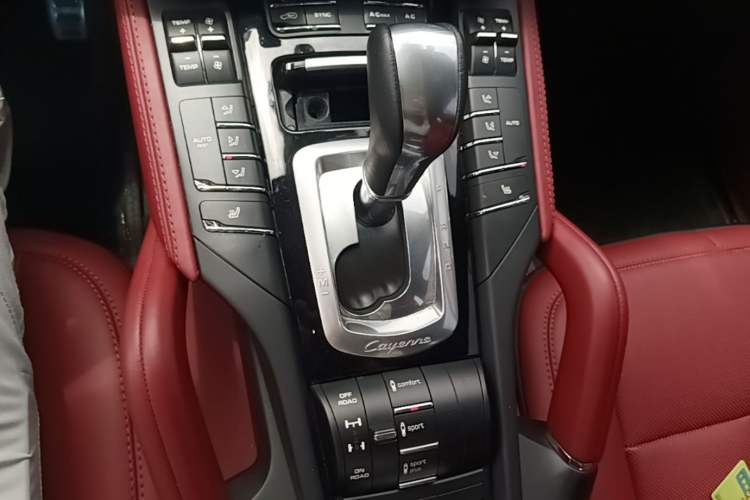 Used Porsche Cayenne 2016 Cayenne 3.0T Gear Lever