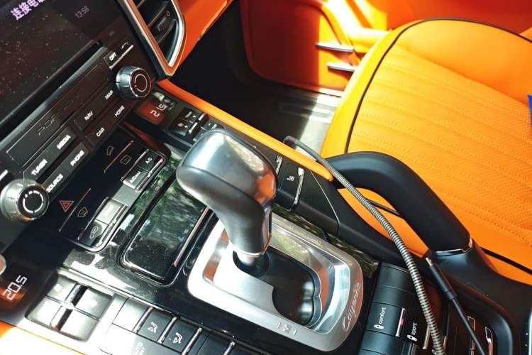 Used Porsche Cayenne 2016 Cayenne 3.0T Gear Lever