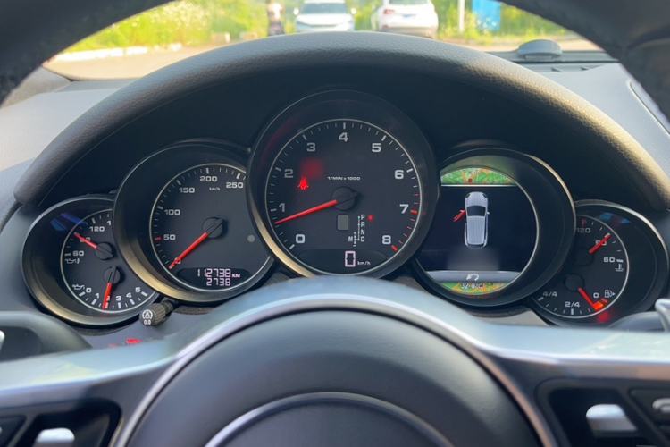 Used Porsche Cayenne 2016 Cayenne Platinum Edition 3.0T Instrument Cluster