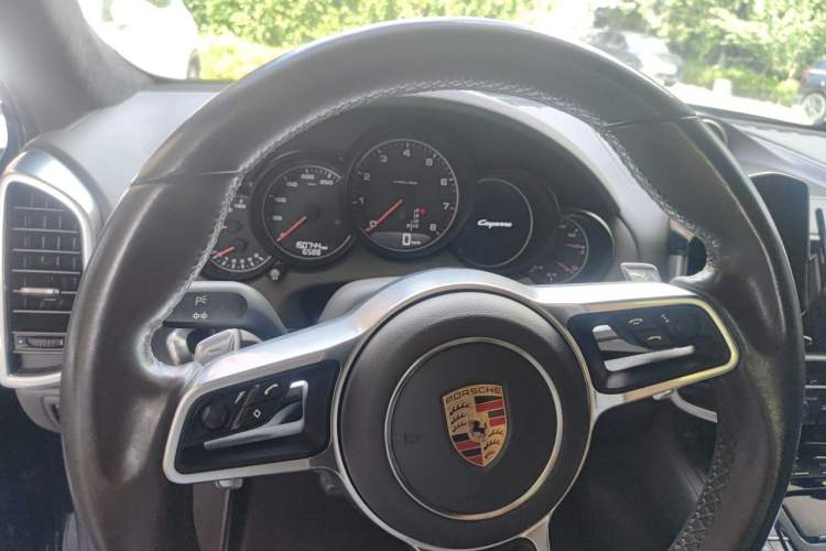 Used Porsche Cayenne 2016 Cayenne 3.0T Instrument Cluster