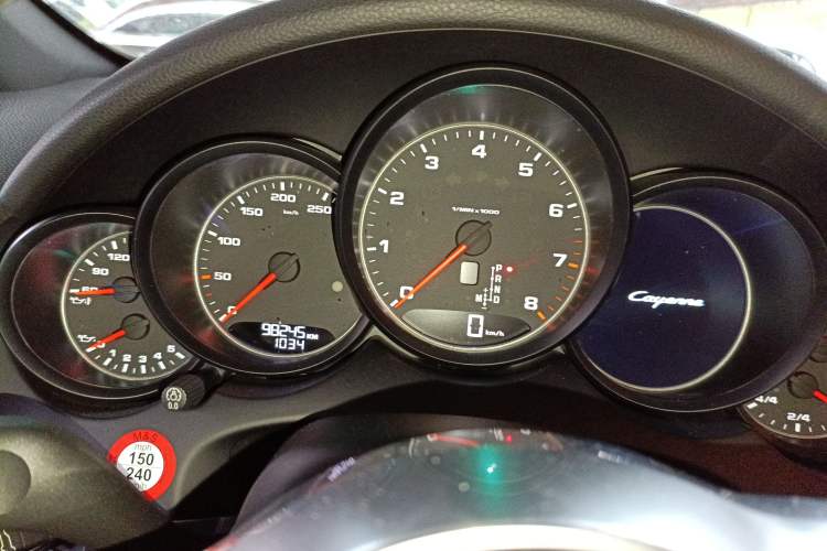 Used Porsche Cayenne 2016 Cayenne 3.0T Instrument Cluster