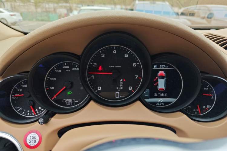 Used Porsche Cayenne 2016 Cayenne Platinum Edition 3.0T Instrument Cluster