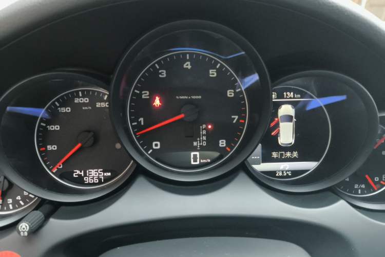 Used Porsche Cayenne 2016 Cayenne Platinum Edition 3.0T Instrument Cluster