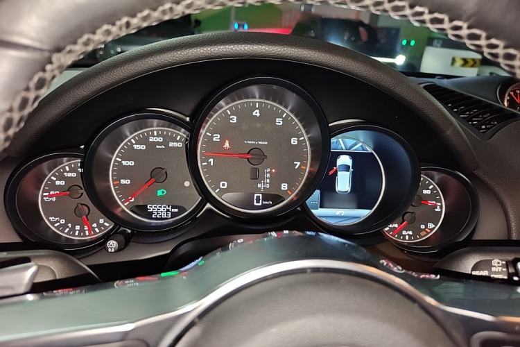 Used Porsche Cayenne 2016 Cayenne Platinum Edition 3.0T Instrument Cluster
