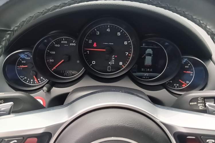 Used Porsche Cayenne 2016 Cayenne 3.0T Instrument Cluster