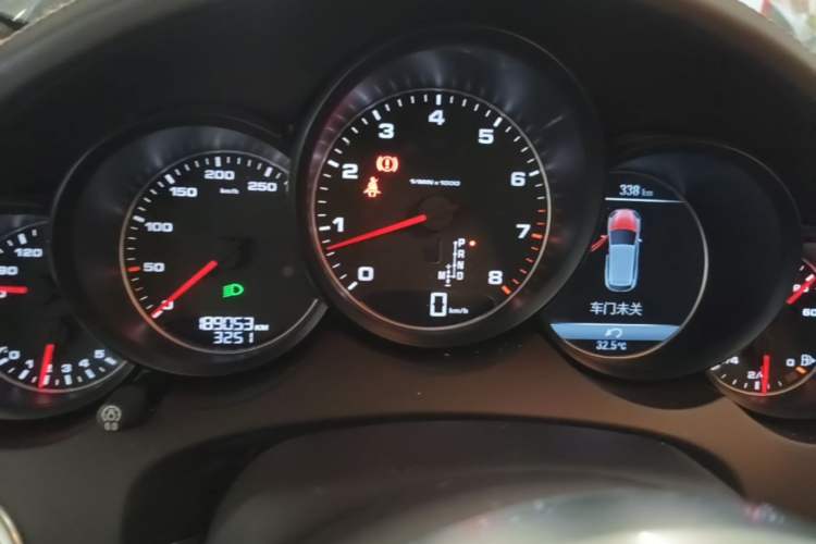 Used Porsche Cayenne 2016 Cayenne 3.0T Instrument Cluster