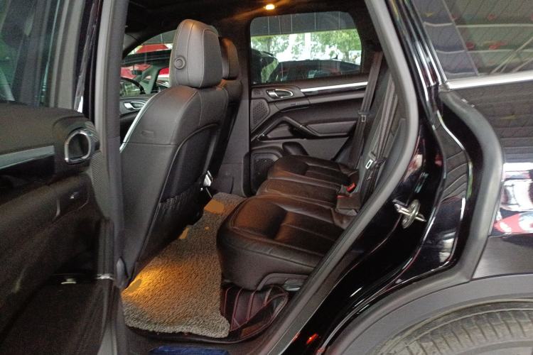 Used Porsche Cayenne 2016 Cayenne 3.0T Interior 4