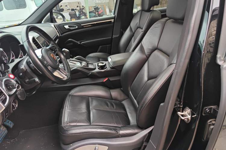 Used Porsche Cayenne 2016 Cayenne 3.0T Left Front Seat