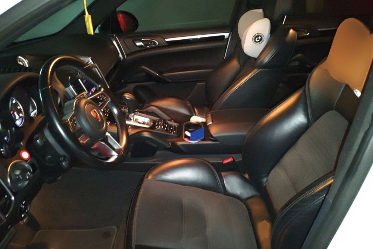 Used Porsche Cayenne 2016 Cayenne Platinum Edition 3.0T Left Front Seat