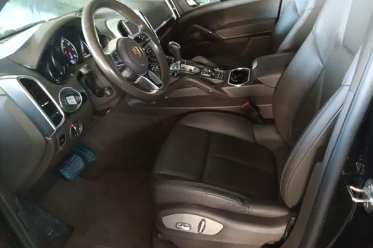 Used Porsche Cayenne 2016 Cayenne 3.0T Left Front Seat