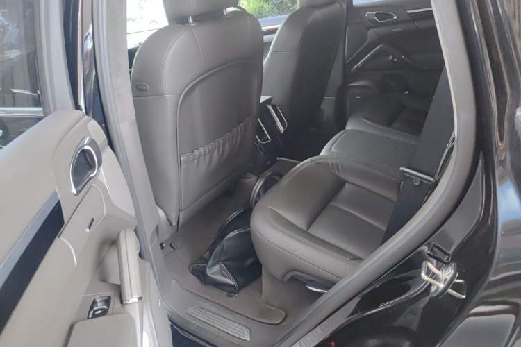Used Porsche Cayenne 2016 Cayenne 3.0T Left Rear Seat