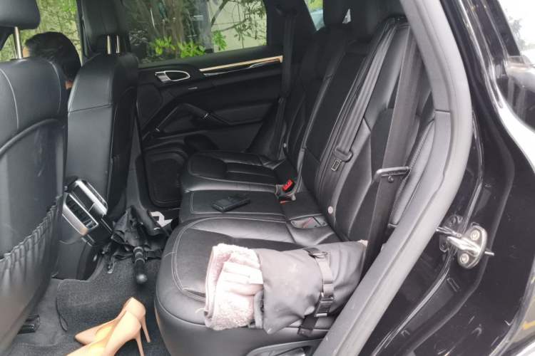 Used Porsche Cayenne 2016 Cayenne 3.0T Left Rear Seat