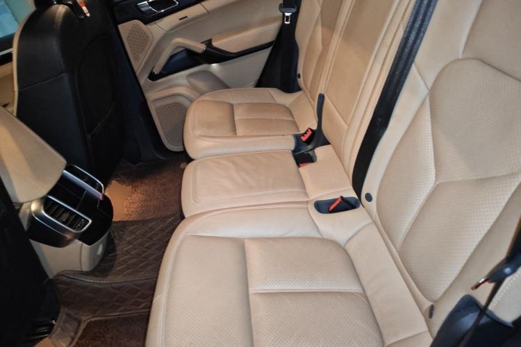Used Porsche Cayenne 2016 Cayenne 3.0T Left Rear Seat
