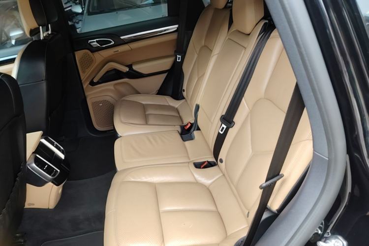 Used Porsche Cayenne 2016 Cayenne 3.0T Left Rear Seat