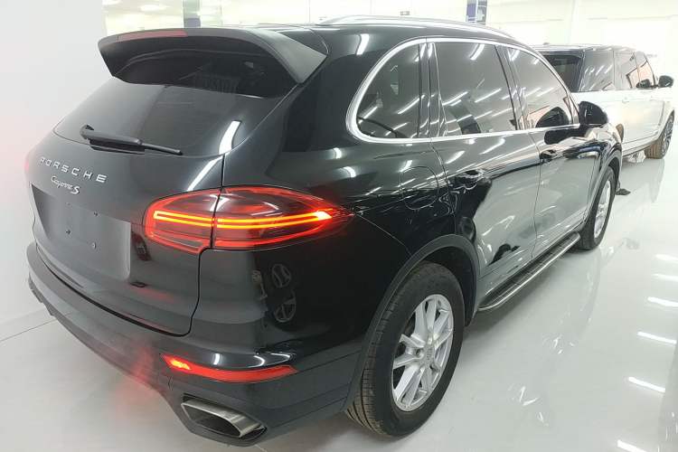 Used Porsche Cayenne 2016 Cayenne 3.0T Rear Right 45 Deg