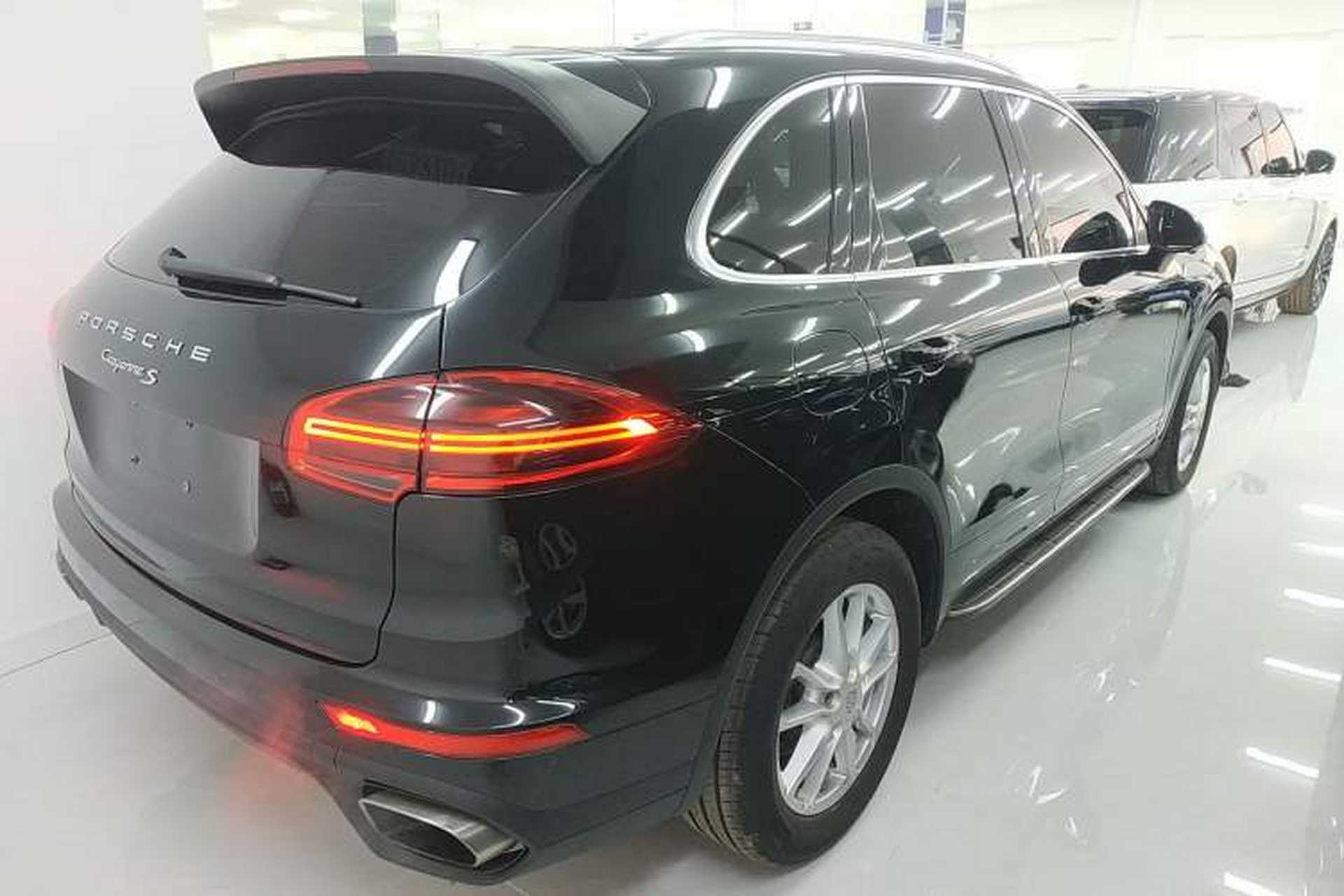 Used Porsche Cayenne 2016 Cayenne 3.0T Rear Right 45 Deg