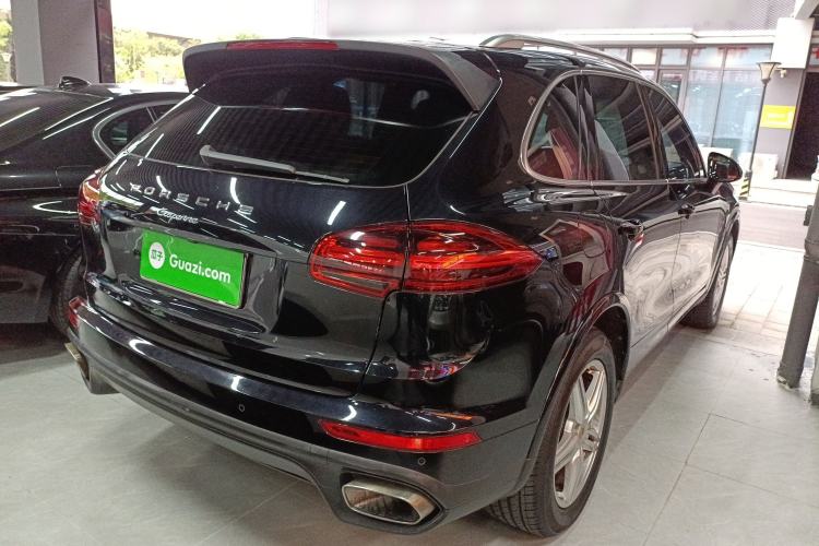 Used Porsche Cayenne 2016 Cayenne Platinum Edition 3.0T Rear Right 45 Deg