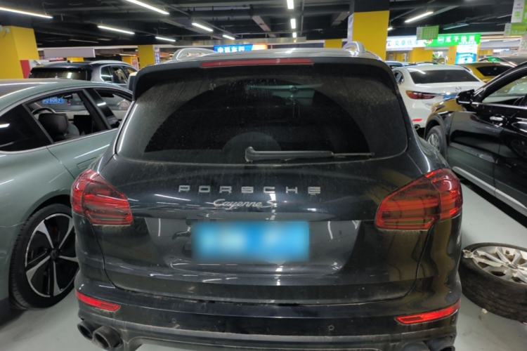 Used Porsche Cayenne 2016 Cayenne Platinum Edition 3.0T Rear