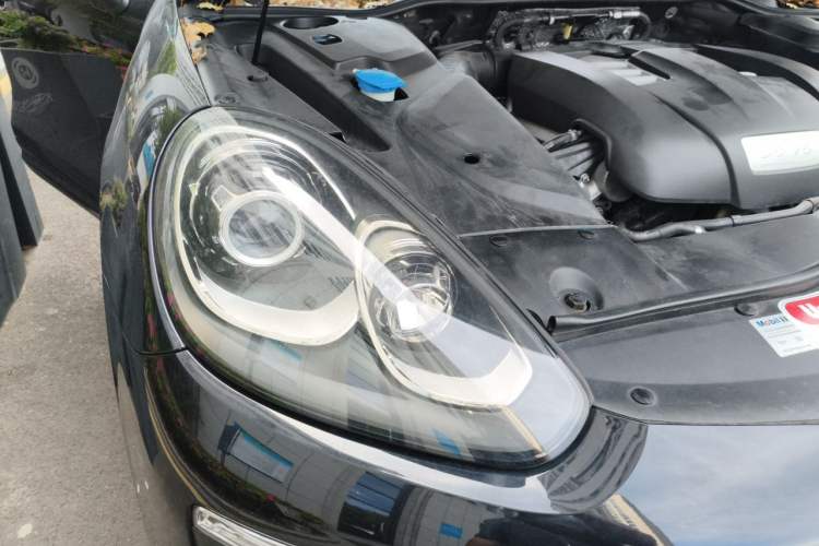 Used Porsche Cayenne 2016 Cayenne 3.0T Right Front Headlight